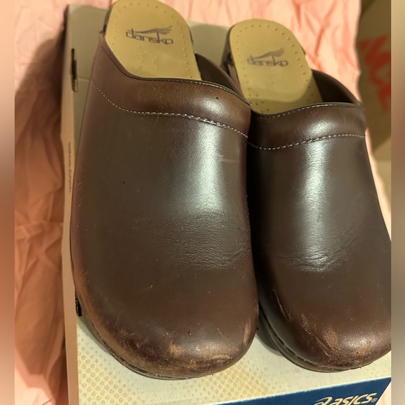 Brown Dansko Clogs - Picture 2 of 6